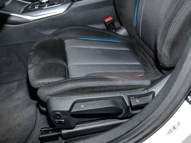 BMW 330 330d M-Sport Touring xDrive