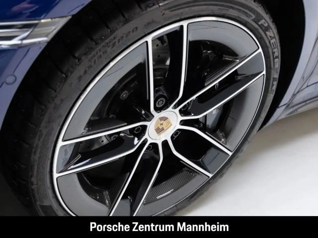 Porsche 992 Cabrio Carrera GTS