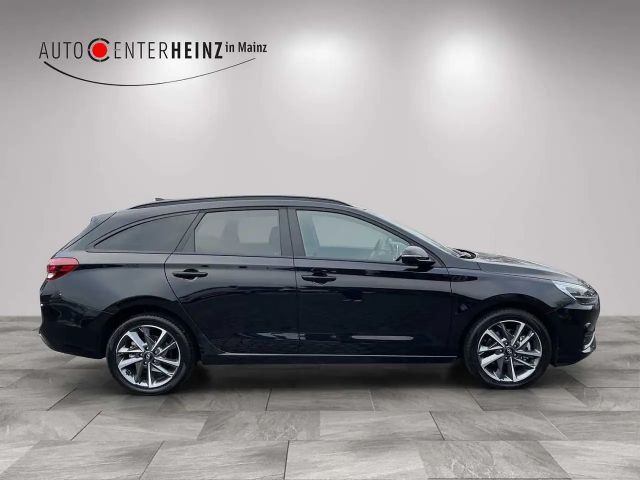 Hyundai i30 Advantage Hybrid