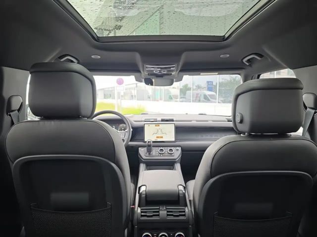 Land Rover Defender 110 D300 Dynamic HSE