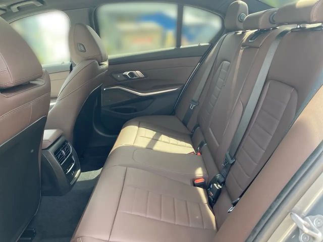 BMW 330 330i M-Sport Sedan