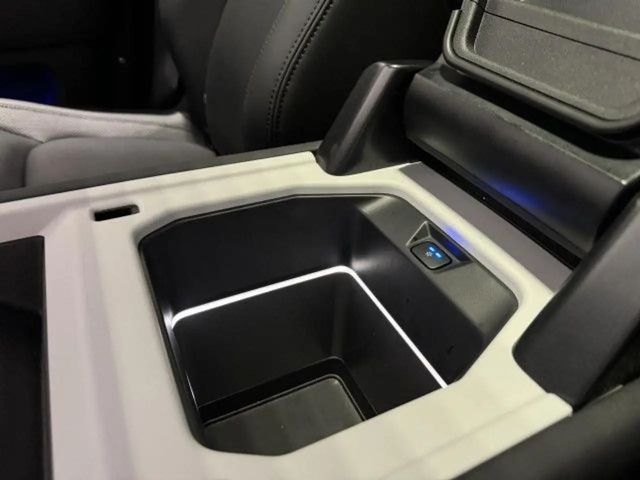 Land Rover Defender D300 SE