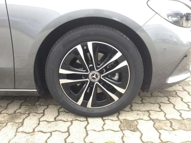 Mercedes-Benz B 180 Progressive