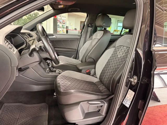 Volkswagen Tiguan 4Motion R-Line