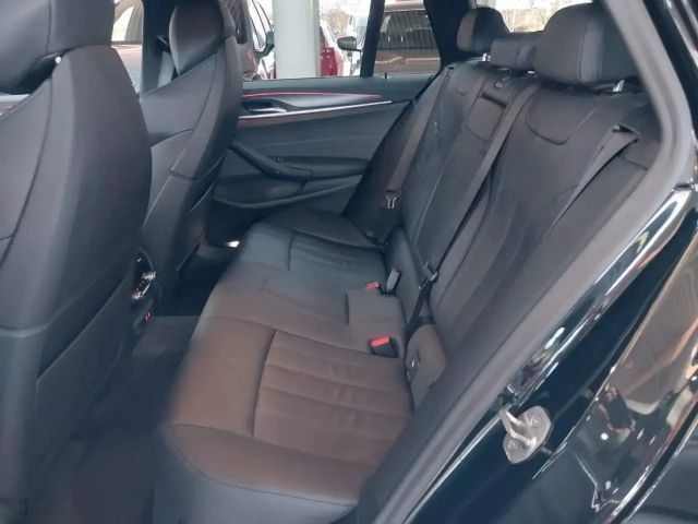 BMW 540 540d M-Sport Touring xDrive