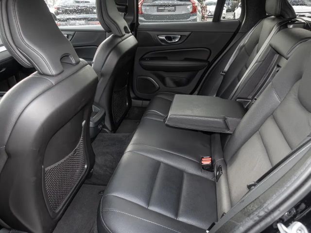 Volvo V60 Cross Country AWD Plus