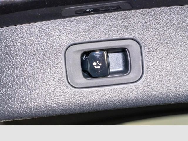 Mercedes-Benz GLC 300 AMG Line