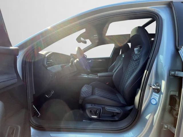 Volkswagen Passat IQ.Drive R-Line