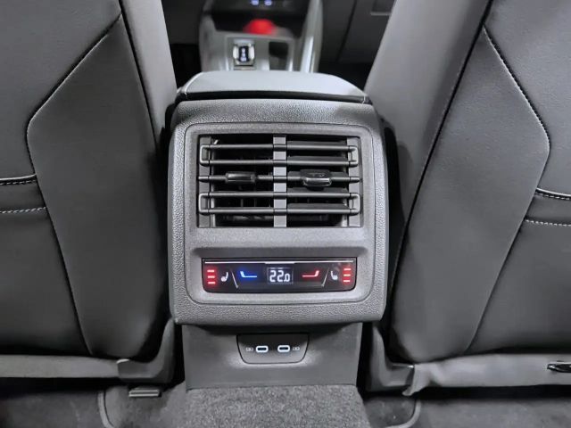 Volkswagen Golf 2.0 TSI DSG R-Line Style