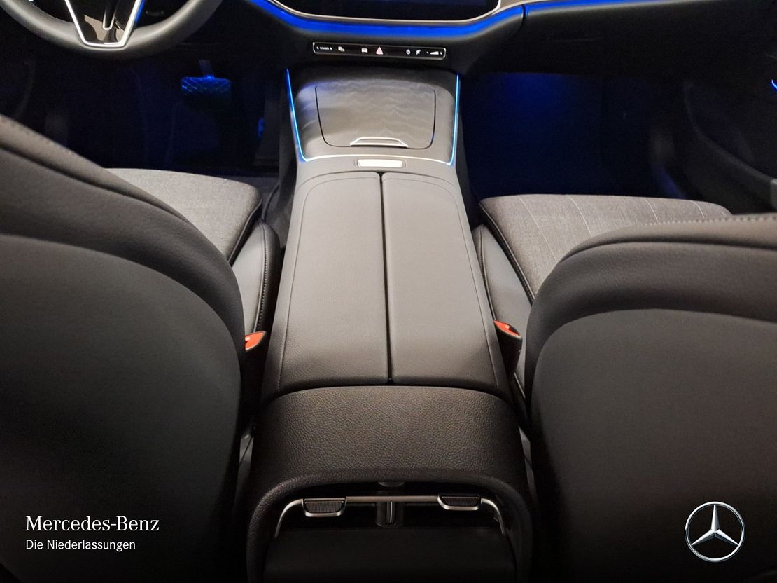 Mercedes-Benz E 200 AVANTGARDE Sedan