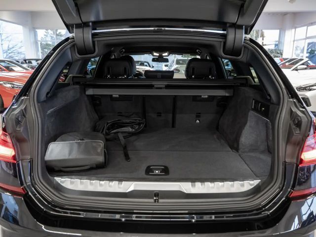 BMW 330 330e M-Sport Touring