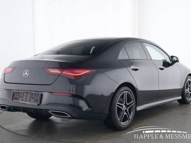 Mercedes-Benz CLA 220 AMG Line CLA 220 d Sedan