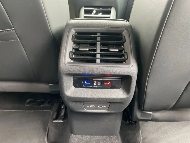 Volkswagen Tiguan 2.0 TDI R-Line Style