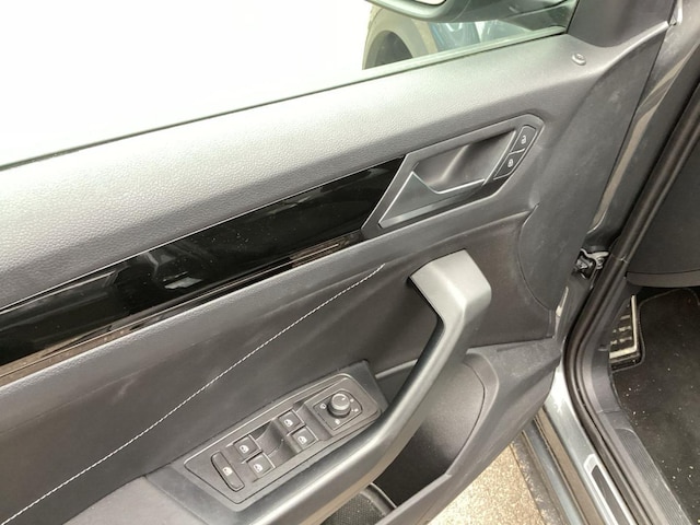 Volkswagen T-Roc 2.0 TSI DSG R-Line