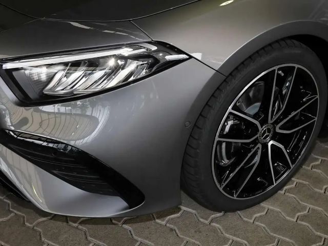 Mercedes-Benz A 220 4MATIC AMG Line