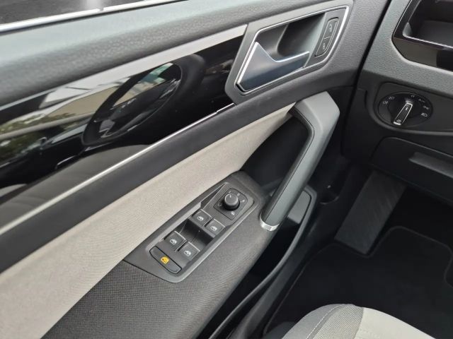 Volkswagen Touran DSG Highline