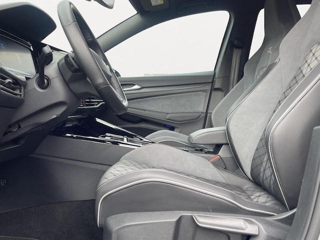 Volkswagen Golf 2.0 TDI Golf VIII R-Line Variant