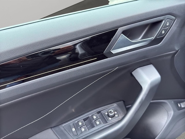 Volkswagen T-Roc 1.5 TSI DSG R-Line