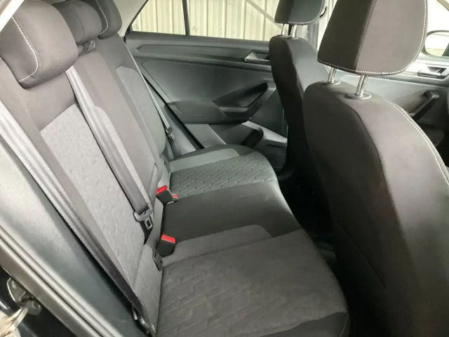 Volkswagen T-Roc Life Move