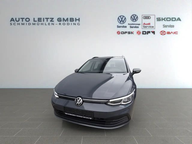 Volkswagen Golf 1.5 eTSI DSG Life Variant