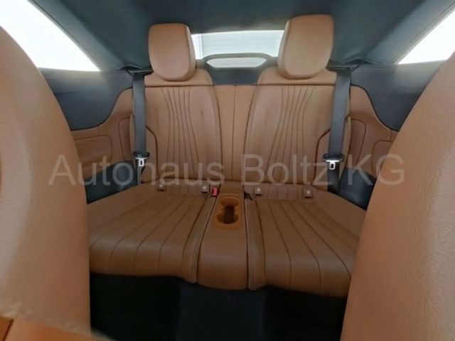 Mercedes-Benz E 220 AMG Line Cabriolet E 220 d