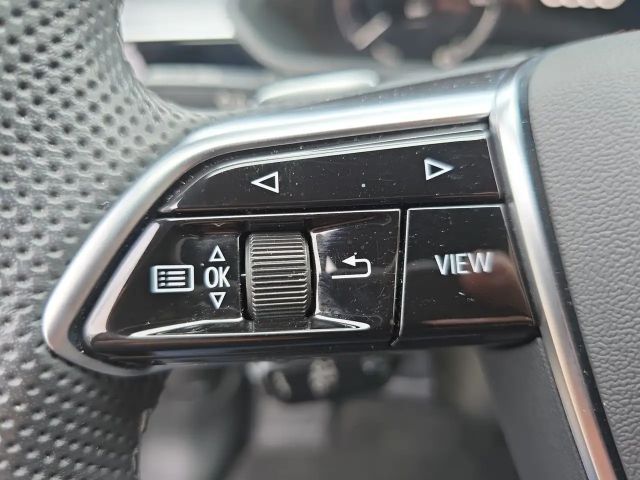 Audi Q8 e-tron 50 Business Quattro