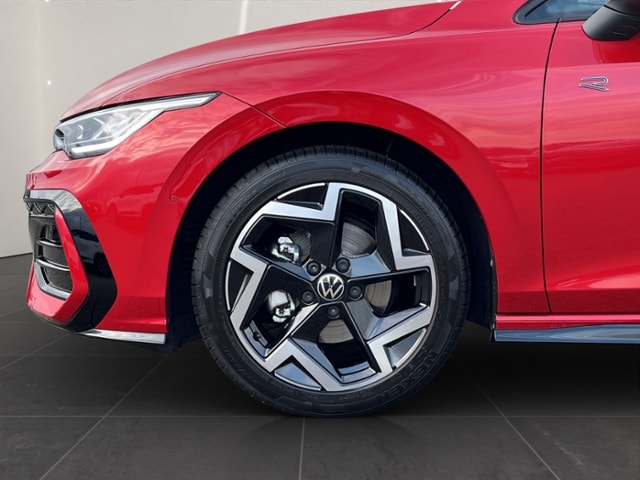 Volkswagen Golf 1.5 eTSI DSG Golf VIII R-Line