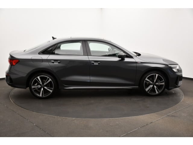 Audi A3 40 TFSI Quattro S-Line S-Tronic Sedan