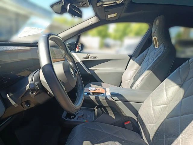 BMW iX xDrive40