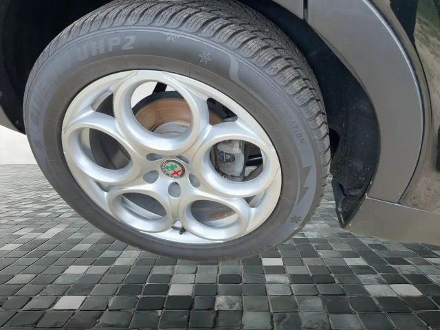 Alfa Romeo Tonale Super