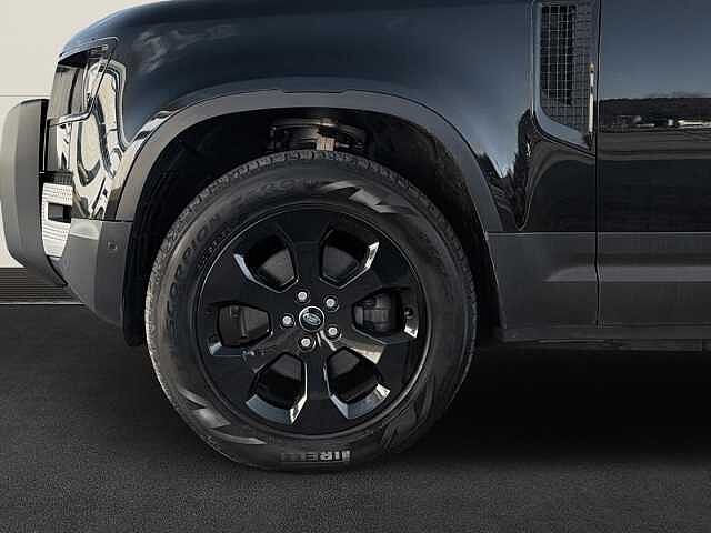 Land Rover Defender 110