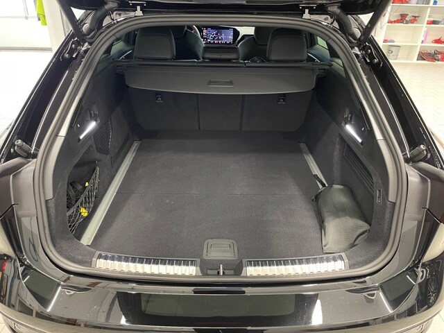 Audi A6 Avant Quattro S-Tronic