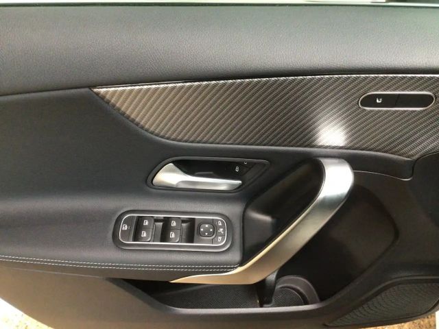 Mercedes-Benz A 180 Progressive