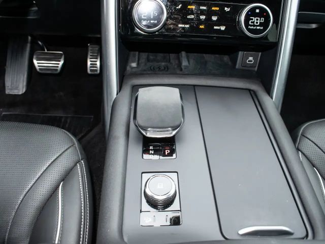 Land Rover Discovery D300 Dynamic HSE