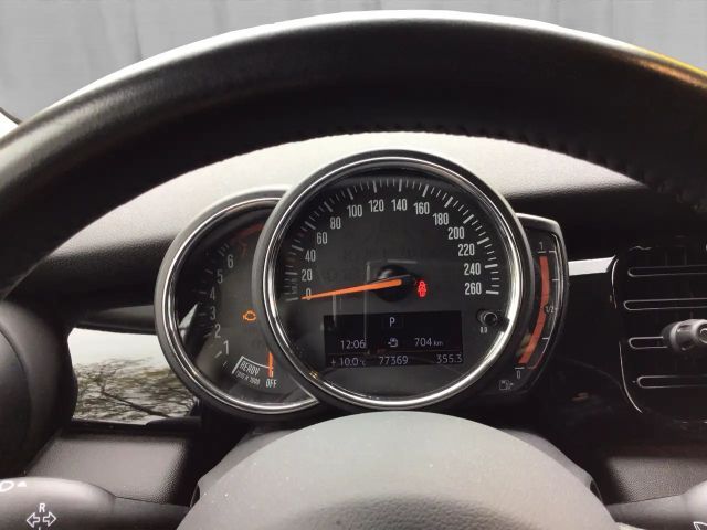 MINI Cooper Automatik 3t. Essential Trim