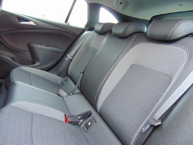 Opel Astra 1.2 Turbo Turbo