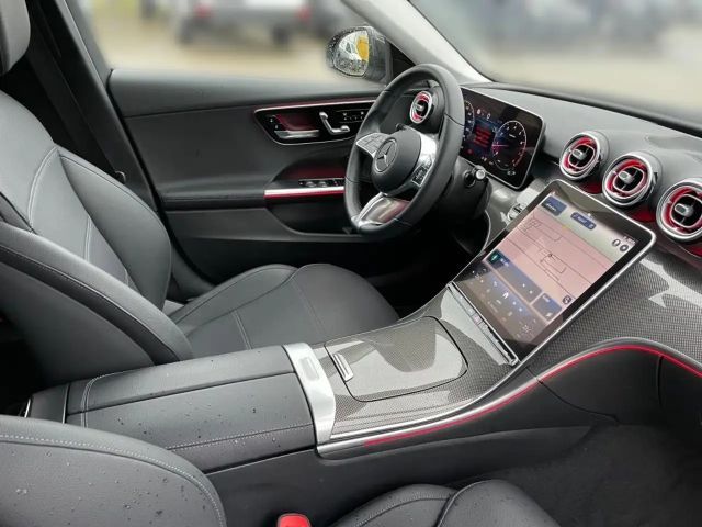 Mercedes-Benz C 200 4MATIC AVANTGARDE Sedan