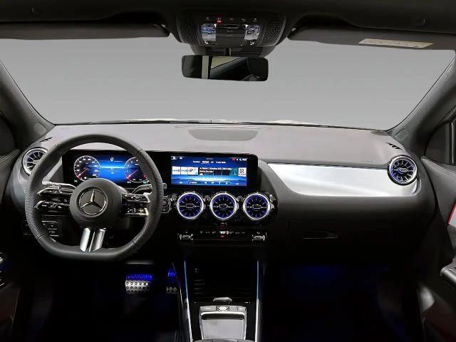 Mercedes-Benz GLA 200 AMG Line