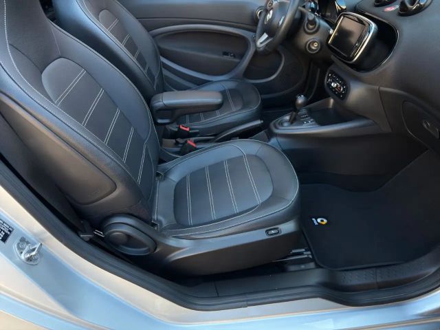 Smart EQ fortwo Brabus Cabrio Prime