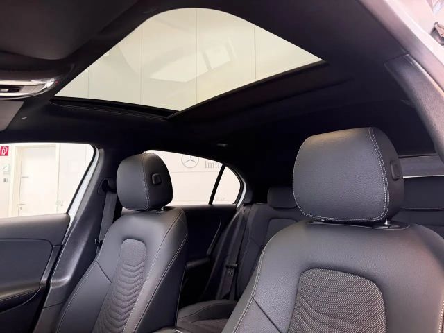 Mercedes-Benz A 200 DISTR+PANO+NIGHT+LED+KAMERA+CARPLAY+DAB