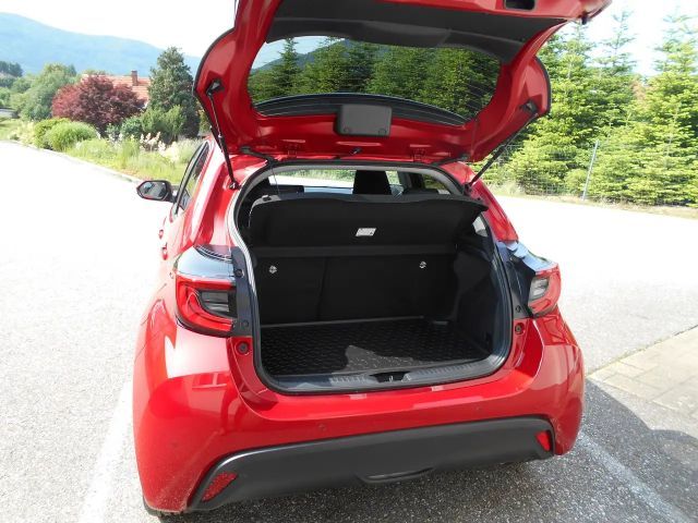 Toyota Yaris Active Hatchback Hybride VVT-i