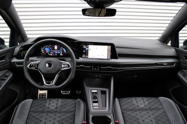 Volkswagen Golf 1.5 eTSI DSG IQ.Drive