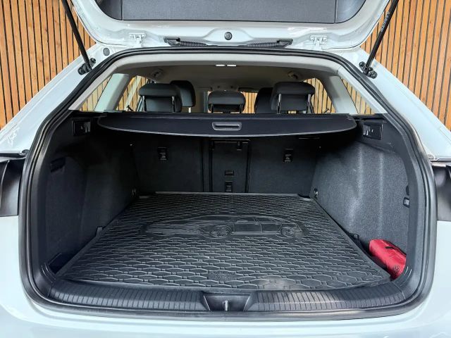 Volkswagen Golf DSG Style Variant