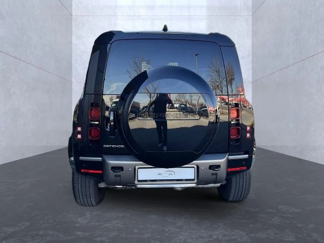 Land Rover Defender 110 D250 Dynamic SE