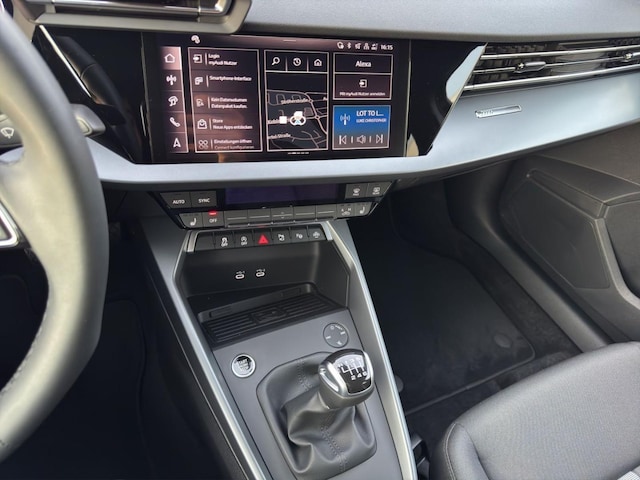 Audi A3 30 TFSI Sedan