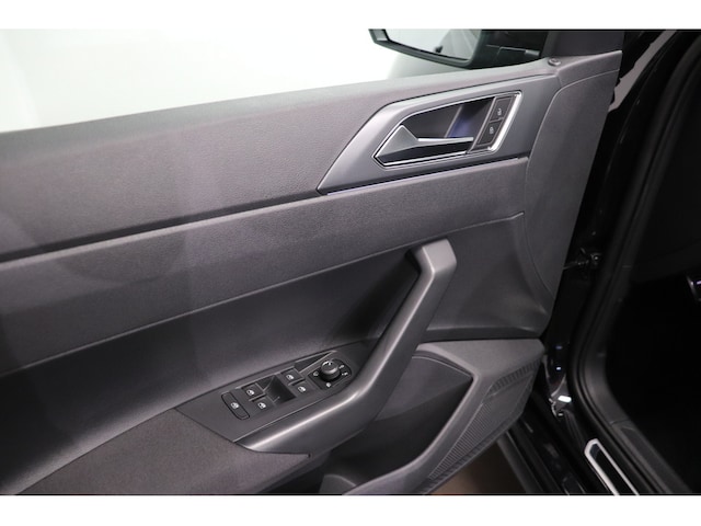 Volkswagen Polo 1.0 TSI DSG R-Line