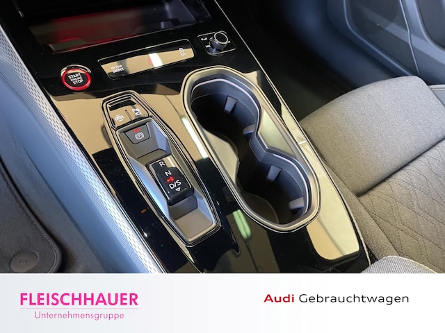 Audi A6 Avant Quattro S-Tronic