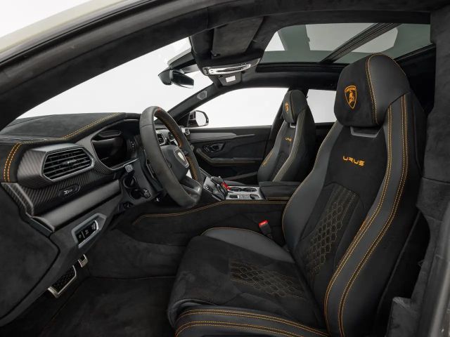 Lamborghini Urus Performante