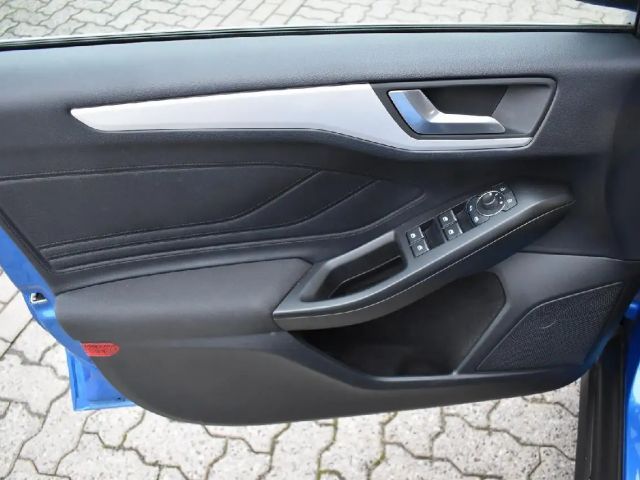 Ford Focus Cool & Connect