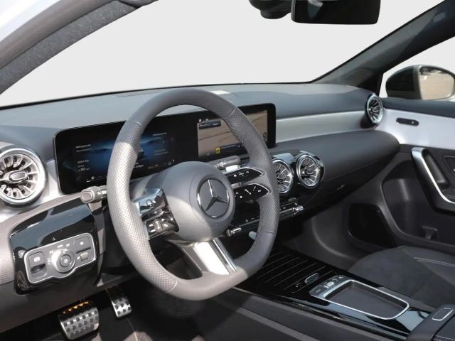 Mercedes-Benz A 200 AMG Line Hatchback